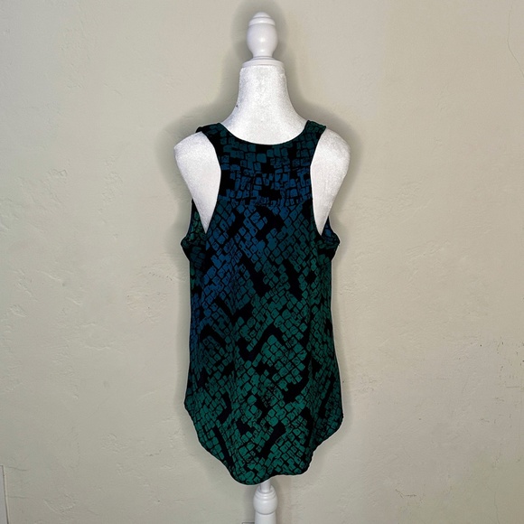 Massimo Geometric Patterned Tank Top - Picture 2 of 10